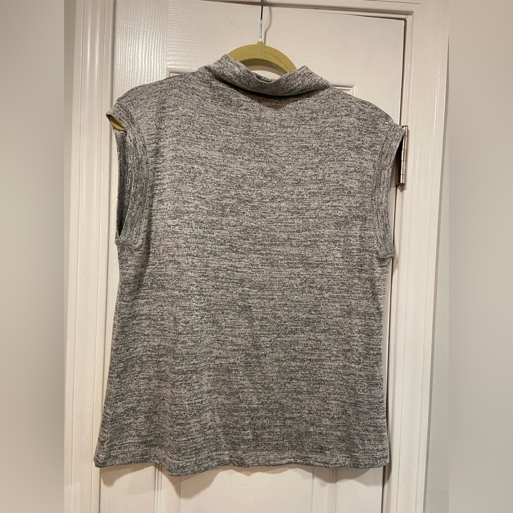 Tahari Size M Gray Heather Mock Drape Neck Sleeveless Knit Pullover Top